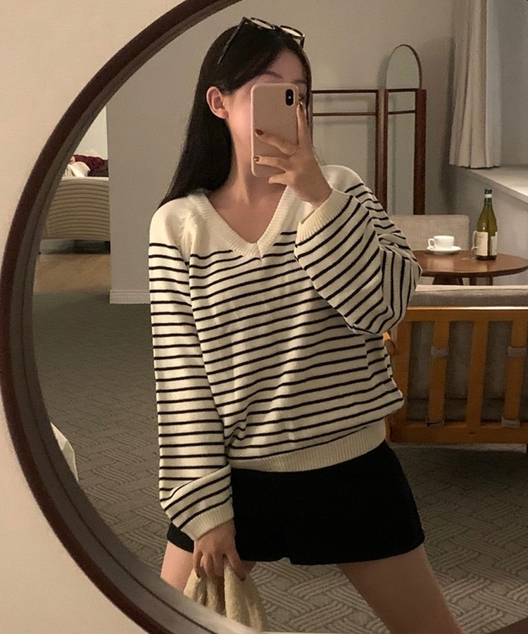 Vネックルーズストライプニット IVORY