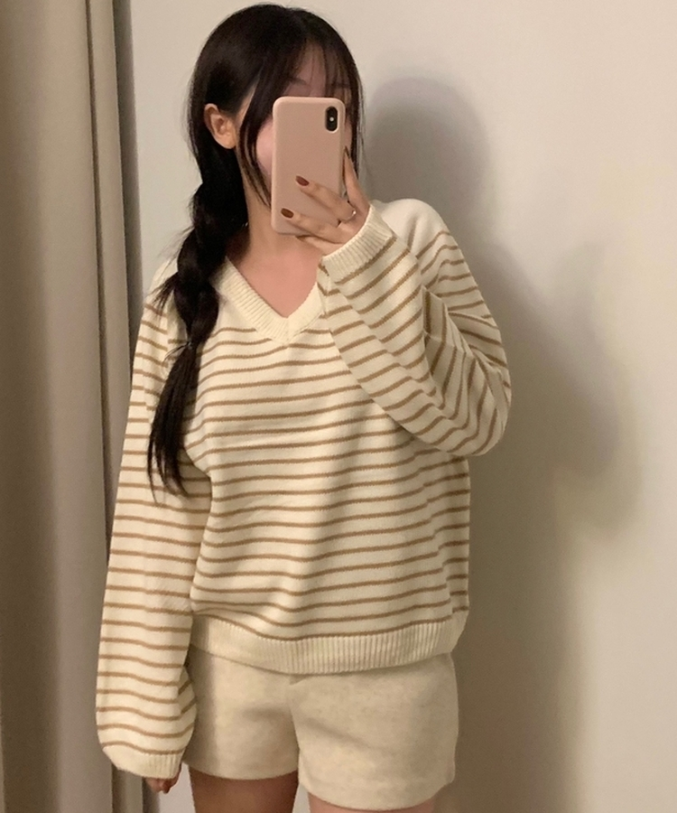 Vネックルーズストライプニット CAMEL