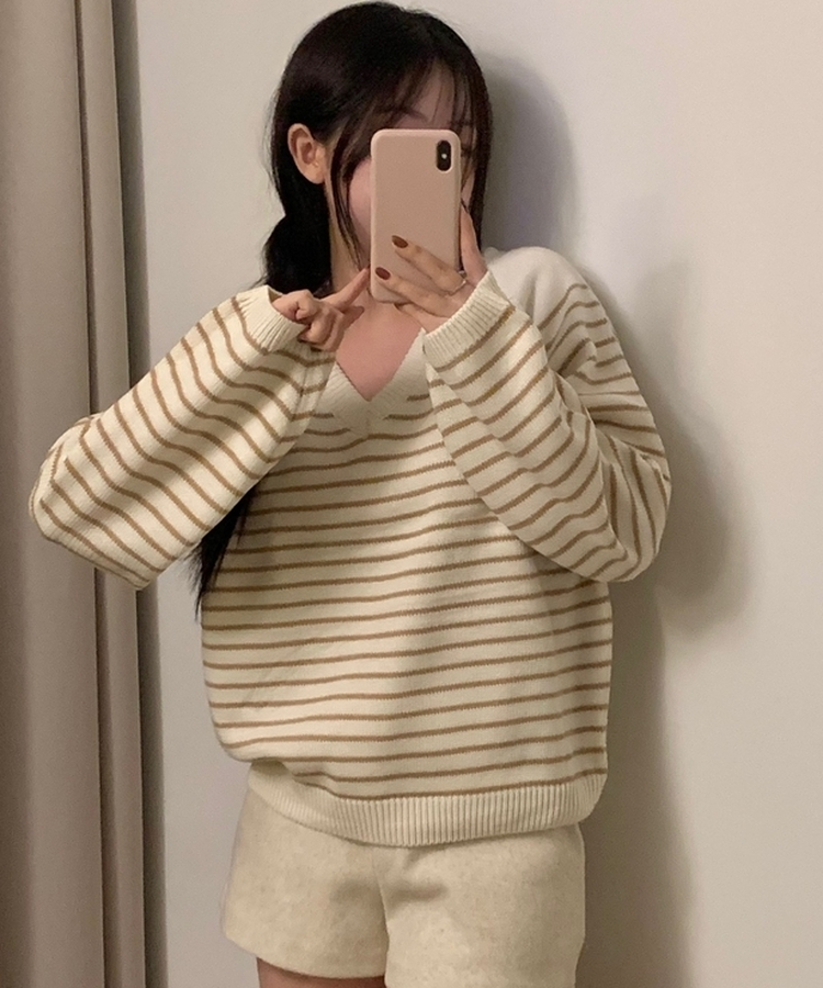 Vネックルーズストライプニット CAMEL