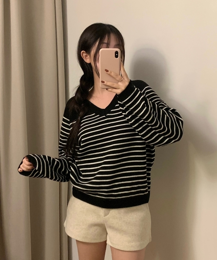 Vネックルーズストライプニット BLACK
