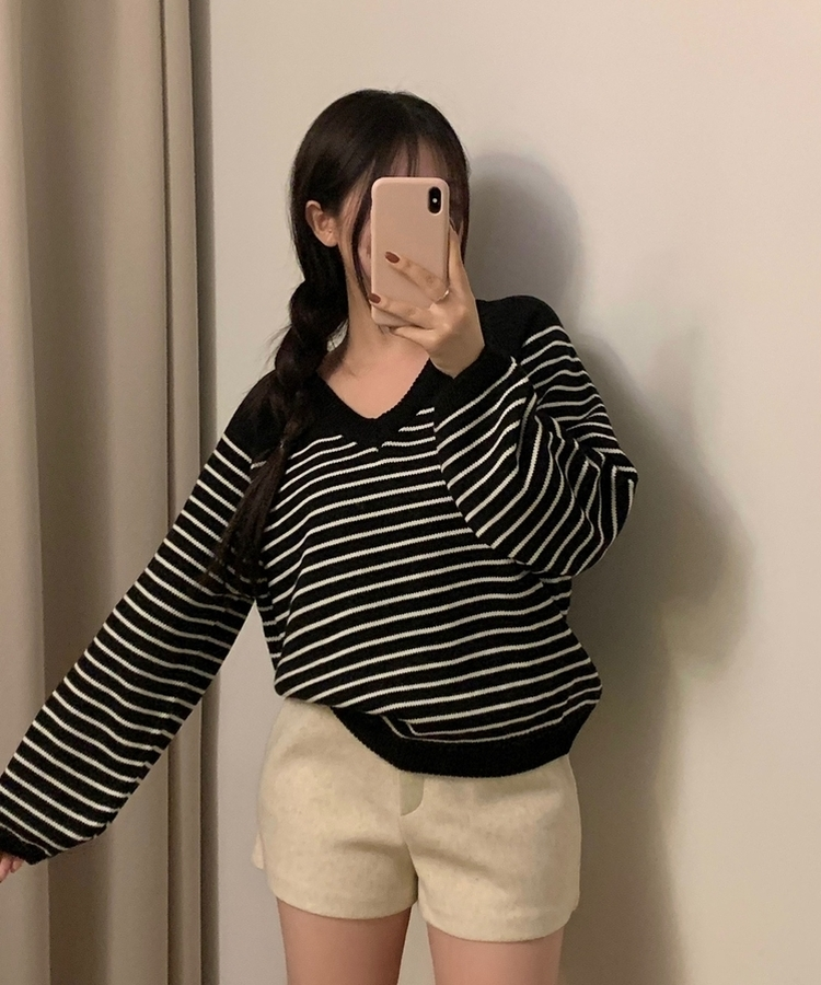 Vネックルーズストライプニット BLACK
