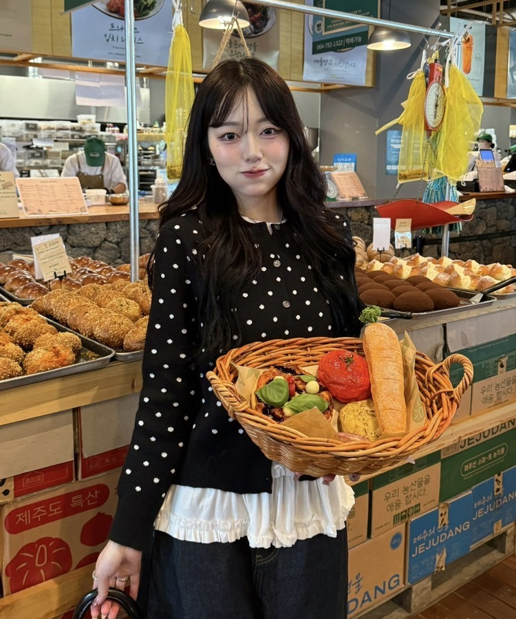 ドットラウンドニットカーディガン BLACK