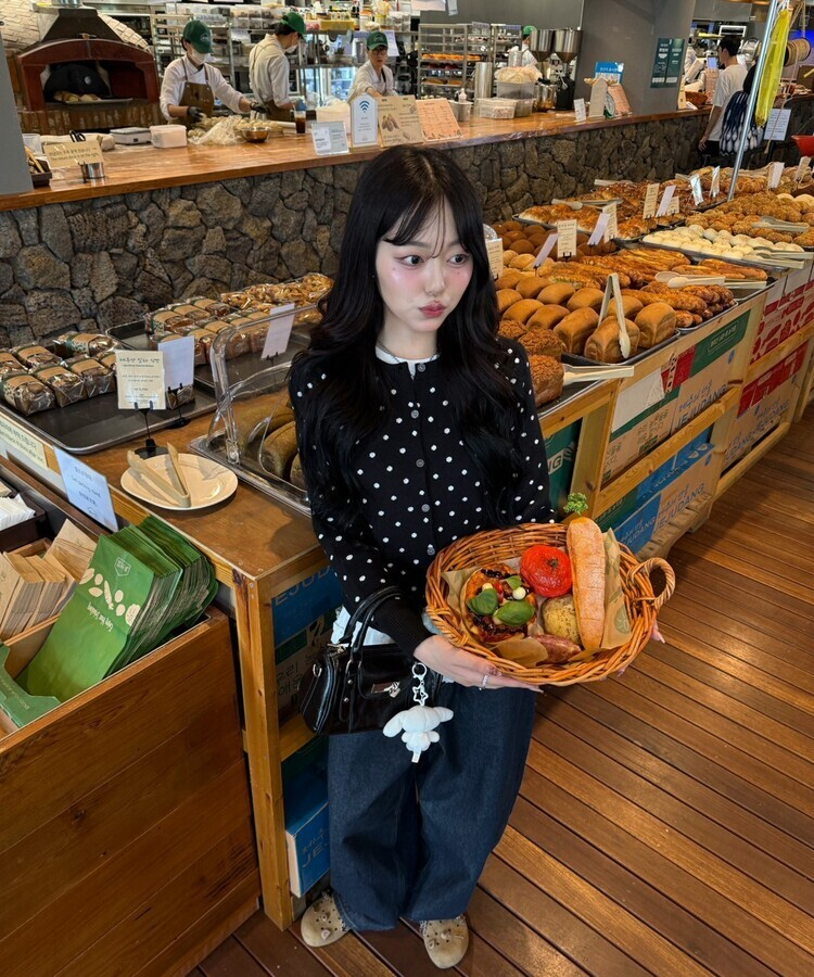 ドットラウンドニットカーディガン BLACK