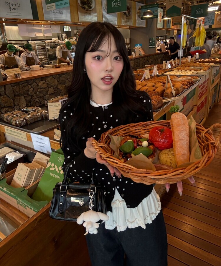 ドットラウンドニットカーディガン BLACK