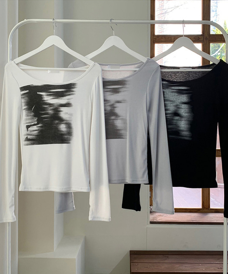 プリンティングソフトスリムTシャツ