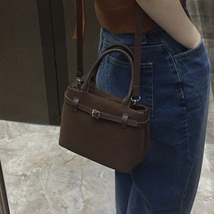 スエードトートクロスバッグ CAMEL