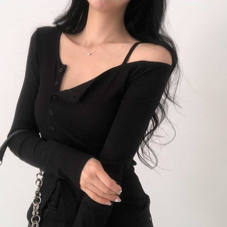 ワンオフショルダーボタンスリット長袖Ｔシャツ BLACK