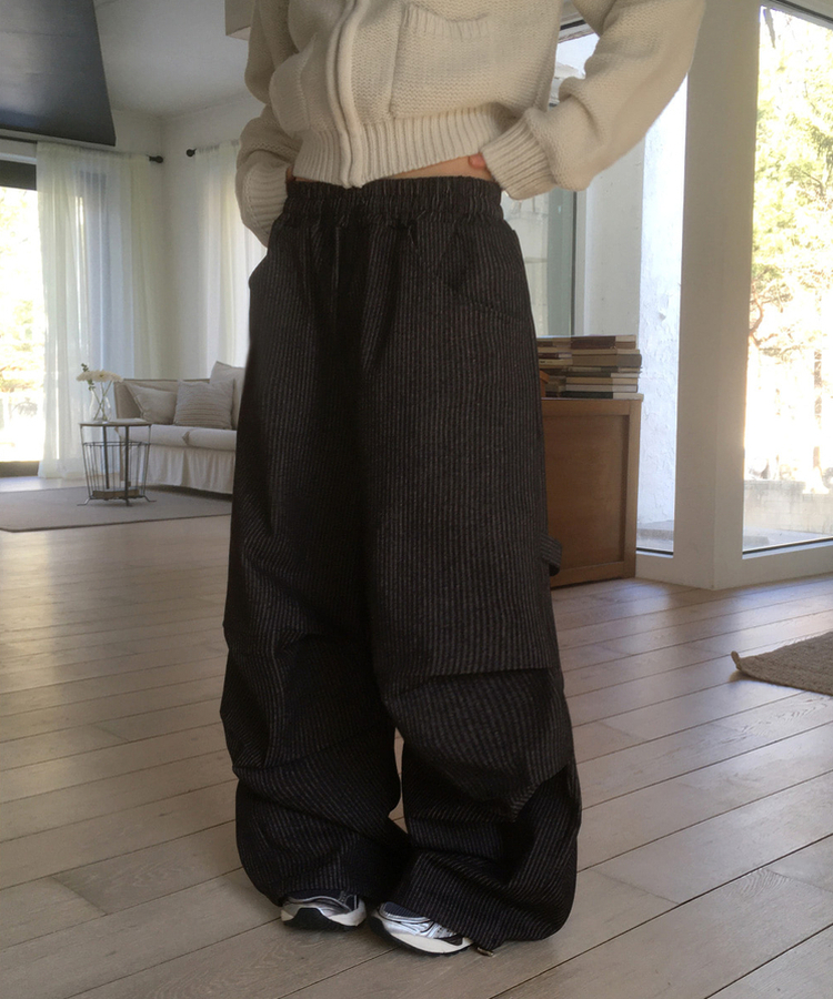 ストライプバルーンデニムパンツ BLACK DENIM