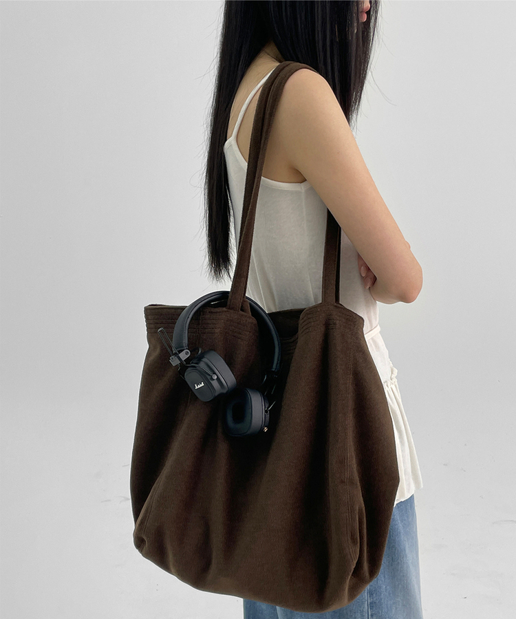スエードビッグショルダーバッグ BROWN