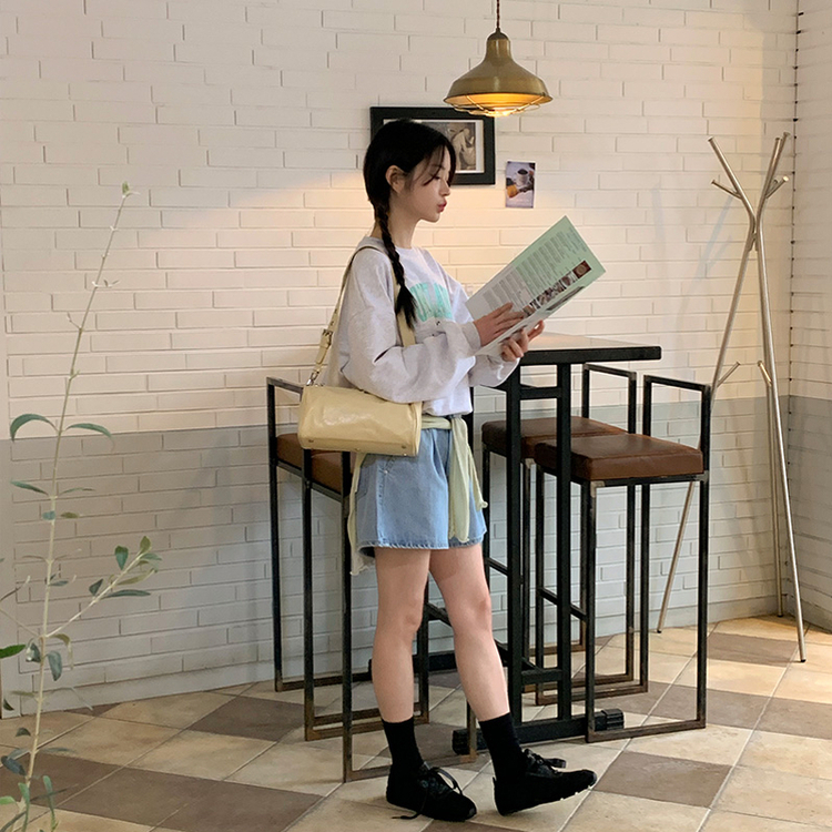 （ウエストすっきり／補正比率フィット）Eddy タックハイウエストAラインデニムショートパンツ   LIGHT BLUE