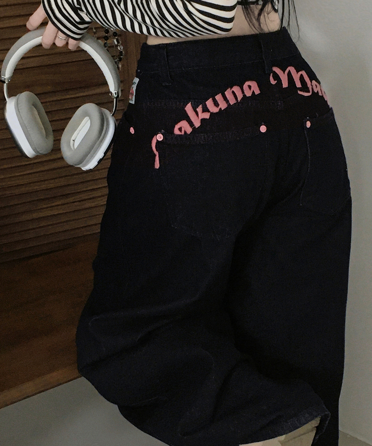 ピンク刺繍レタリングデニムワイドパンツ｜デニム｜韓国ファッション