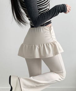 フリルAラインブーツカットスカートパンツ CREAM