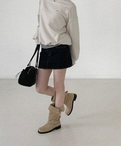 ラウンドスリットペンダントトレーナー LIGHT BEIGE