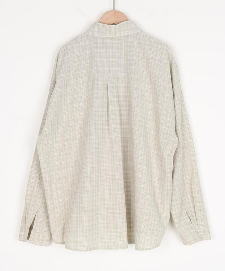 チェックシャツ