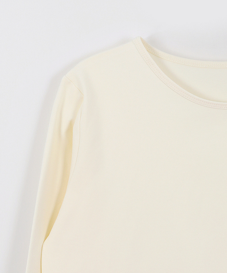 ルーズフィット長袖Tシャツ
