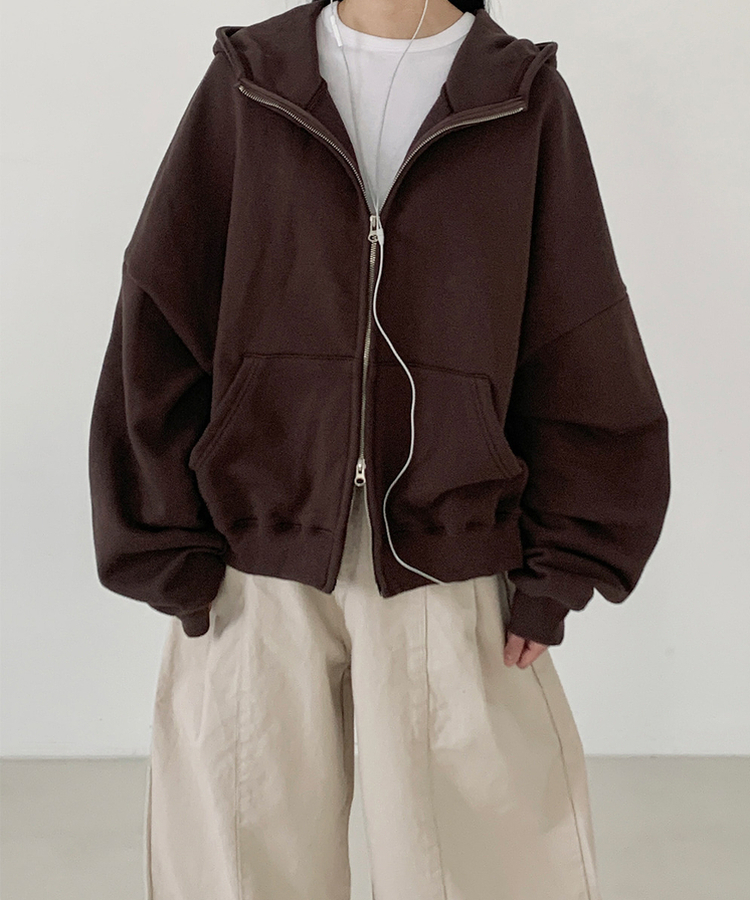 ハイネックフードジップアップ BROWN