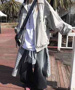 ジャンパー レタリングウィンドブレーカー GREY