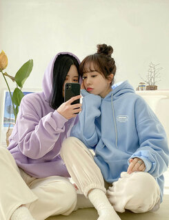 英文ポイントフードパーカー ライトパープル