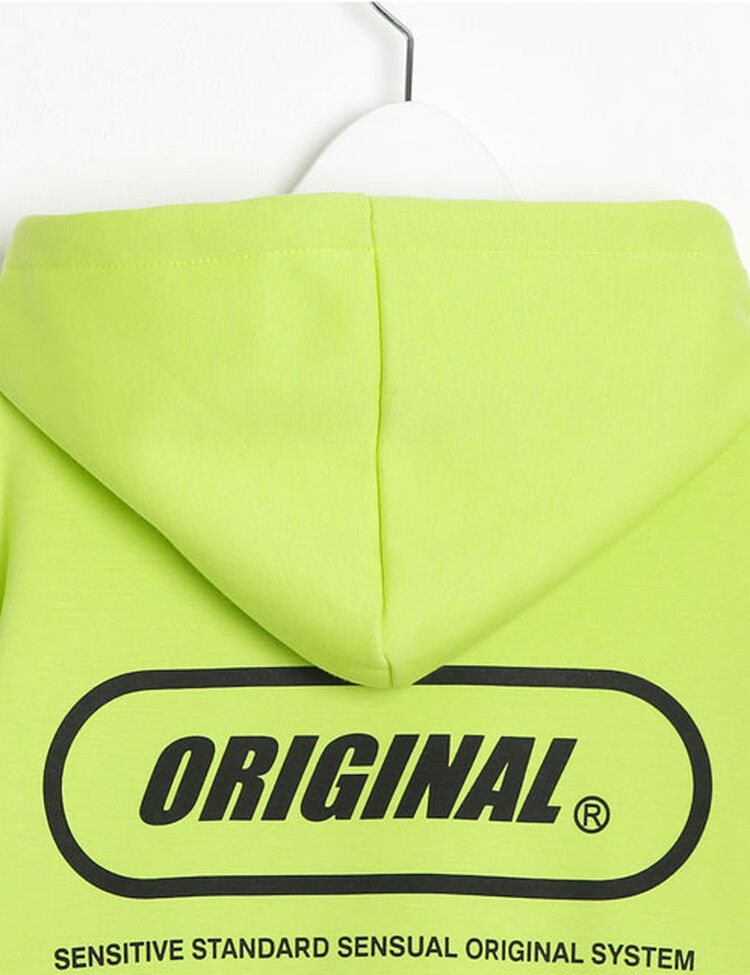 英文ポイントフードパーカー