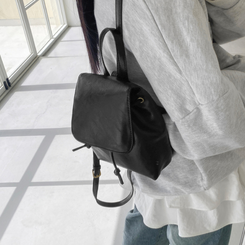 バックバッグ・スクールバッグ ビンテージレザーミニバックパック BLACK