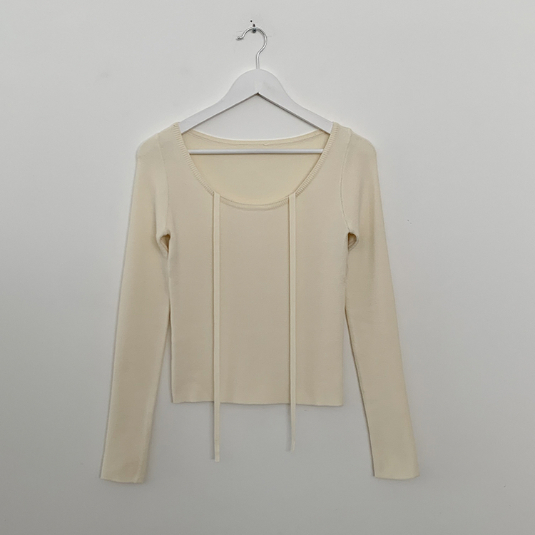 실크처럼 부드러운 홀터넥 리본 스트랩 끈 유넥 슬림핏 긴팔 니트