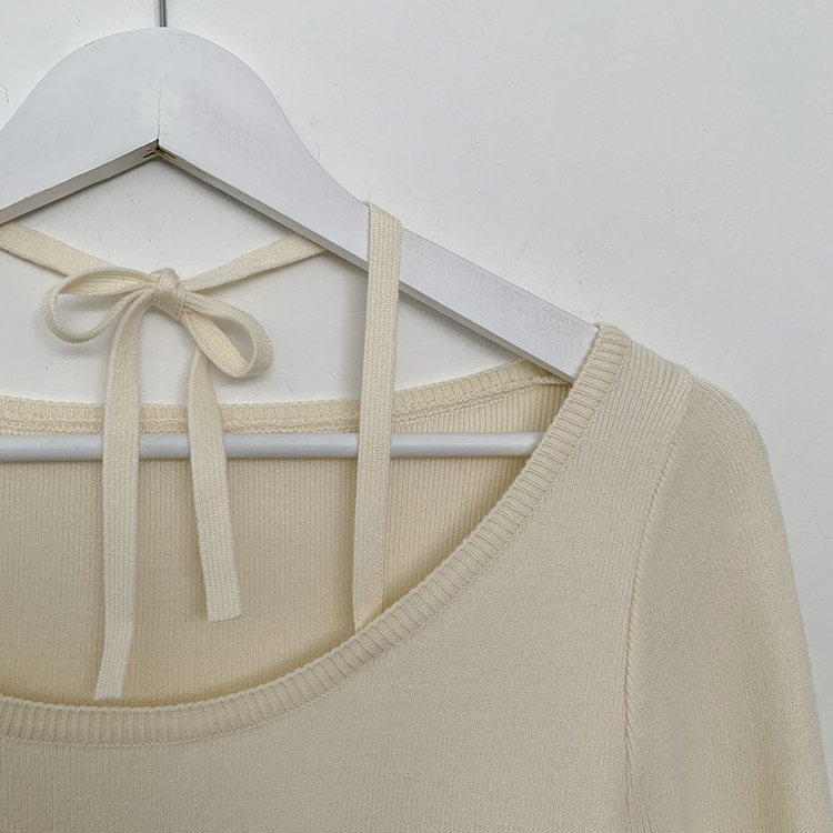 실크처럼 부드러운 홀터넥 리본 스트랩 끈 유넥 슬림핏 긴팔 니트