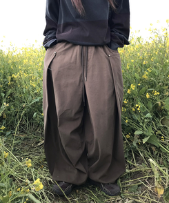 コットンパンツ カーピンタックバンディングパンツ LIGHT BROWN