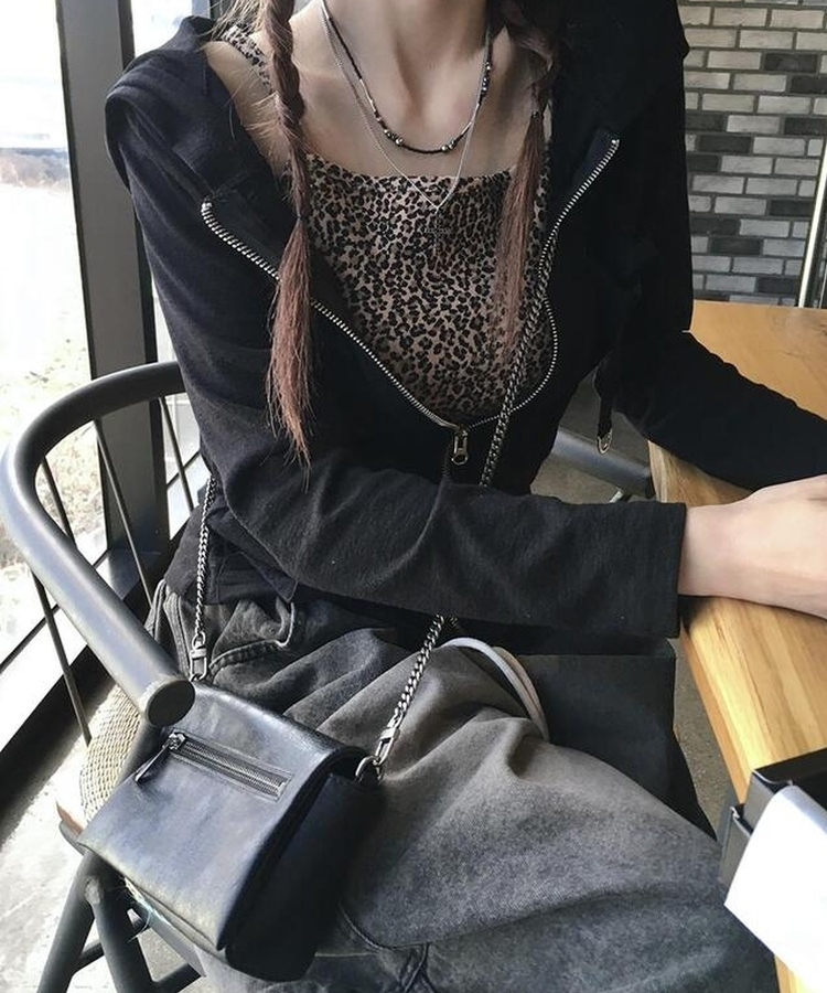 シャーリングフードジップアップ BLACK