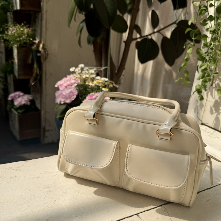 투포켓 토드숄더백 아이보리