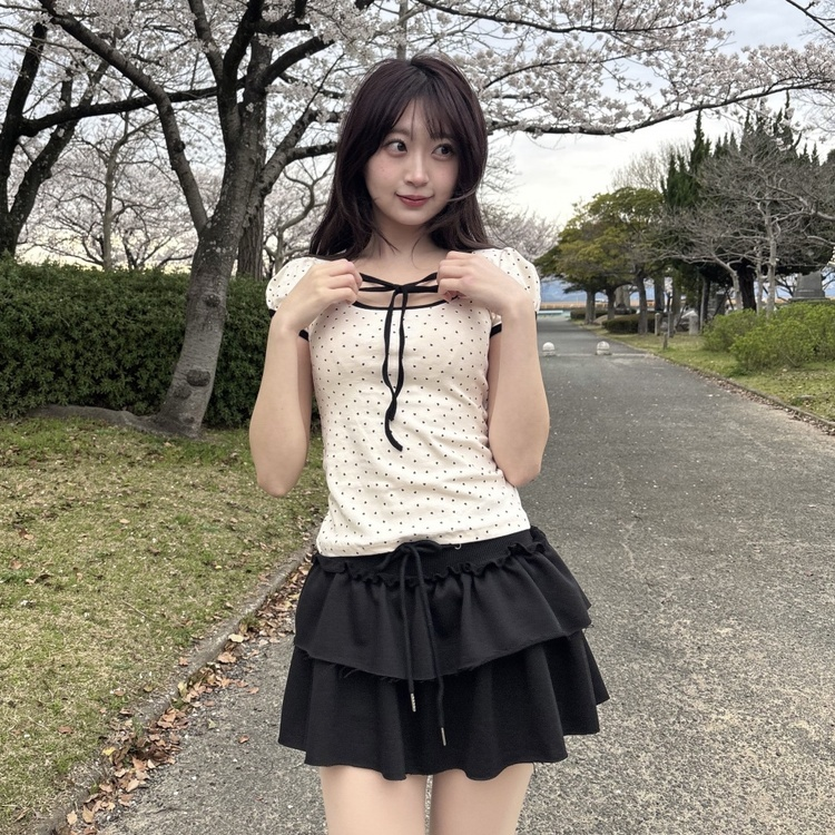 러브빔 리본배색 티셔츠 블랙