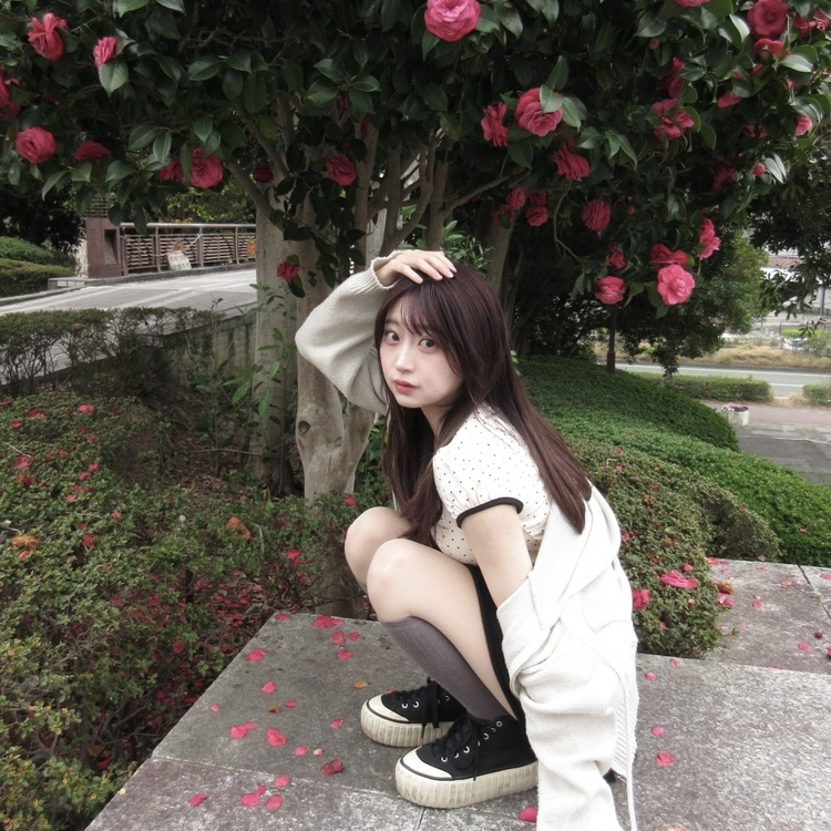 러브빔 리본배색 티셔츠 블랙
