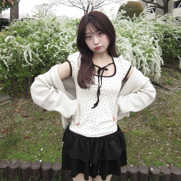 러브빔 리본배색 티셔츠 블랙