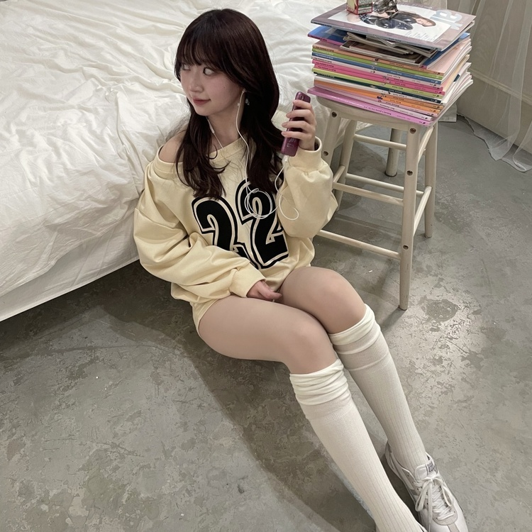 【SET】オフショルトレーナー+ショートパンツ IVORY