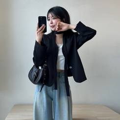 【マフラー付き】ボタンVネッククロップジャケット BLACK