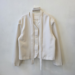 【マフラー付き】ボタンVネッククロップジャケット