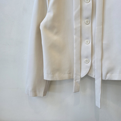 【マフラー付き】ボタンVネッククロップジャケット