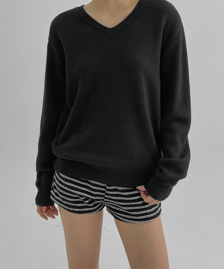ルーズフィットVネックニット BLACK