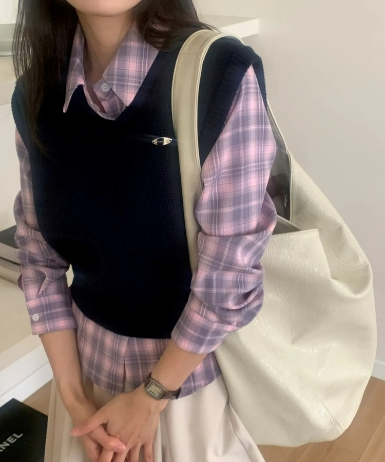 シルバーペンダントクロップニットベスト NAVY