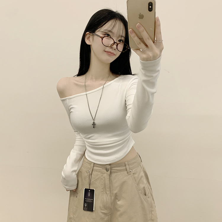 ワンオフショルダークロップ長袖Tシャツ IVORY