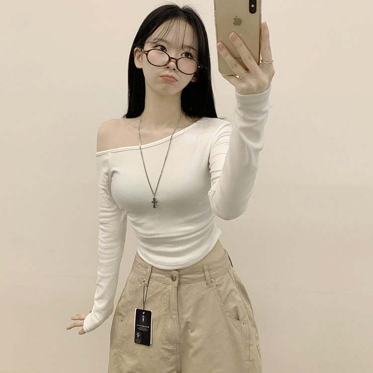 ワンオフショルダークロップ長袖Tシャツ IVORY