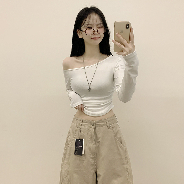 ワンオフショルダークロップ長袖Tシャツ IVORY