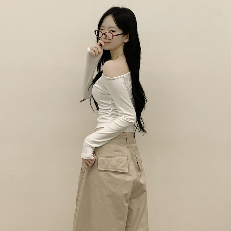 ワンオフショルダークロップ長袖Tシャツ IVORY