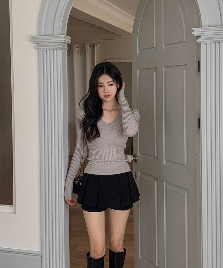 Vネックスリムニット GREY