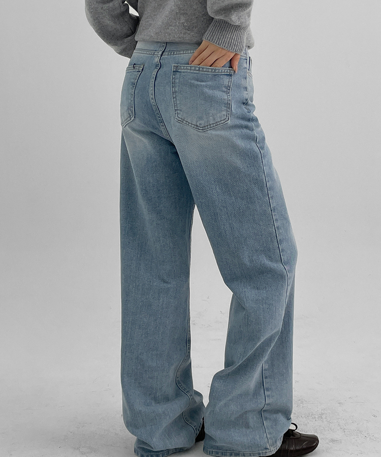 ストレートワイドデニムパンツ LIGHT BLUE