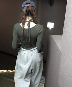 長袖Tシャツ 刺繍レイヤードホルタークロップTシャツ KHAKI