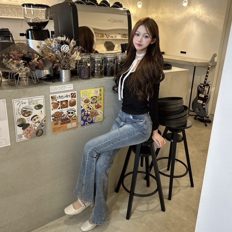 タイ付きスカーレットTシャツ BLACK