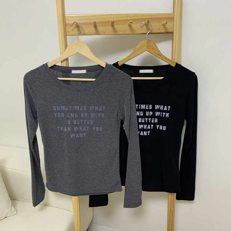 レタリング長袖Tシャツ