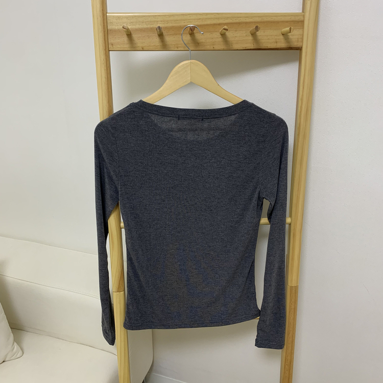 レタリング長袖Tシャツ