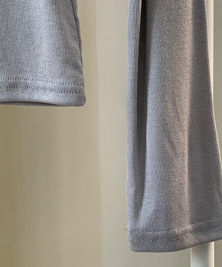レタリングスリム長袖Tシャツ