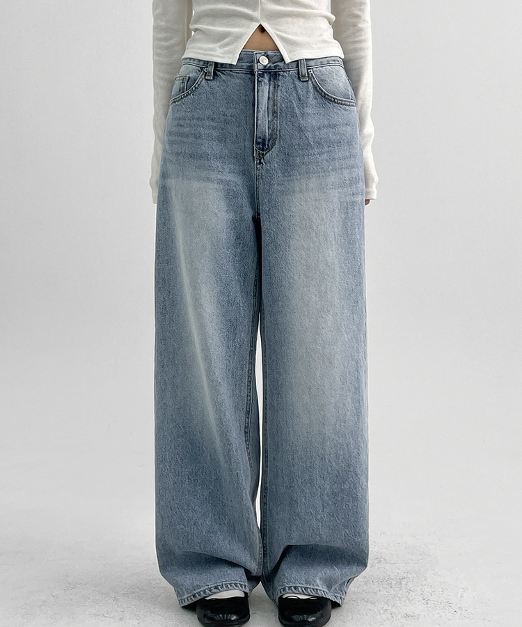 ウォッシングストレートデニムパンツ LIGHT BLUE